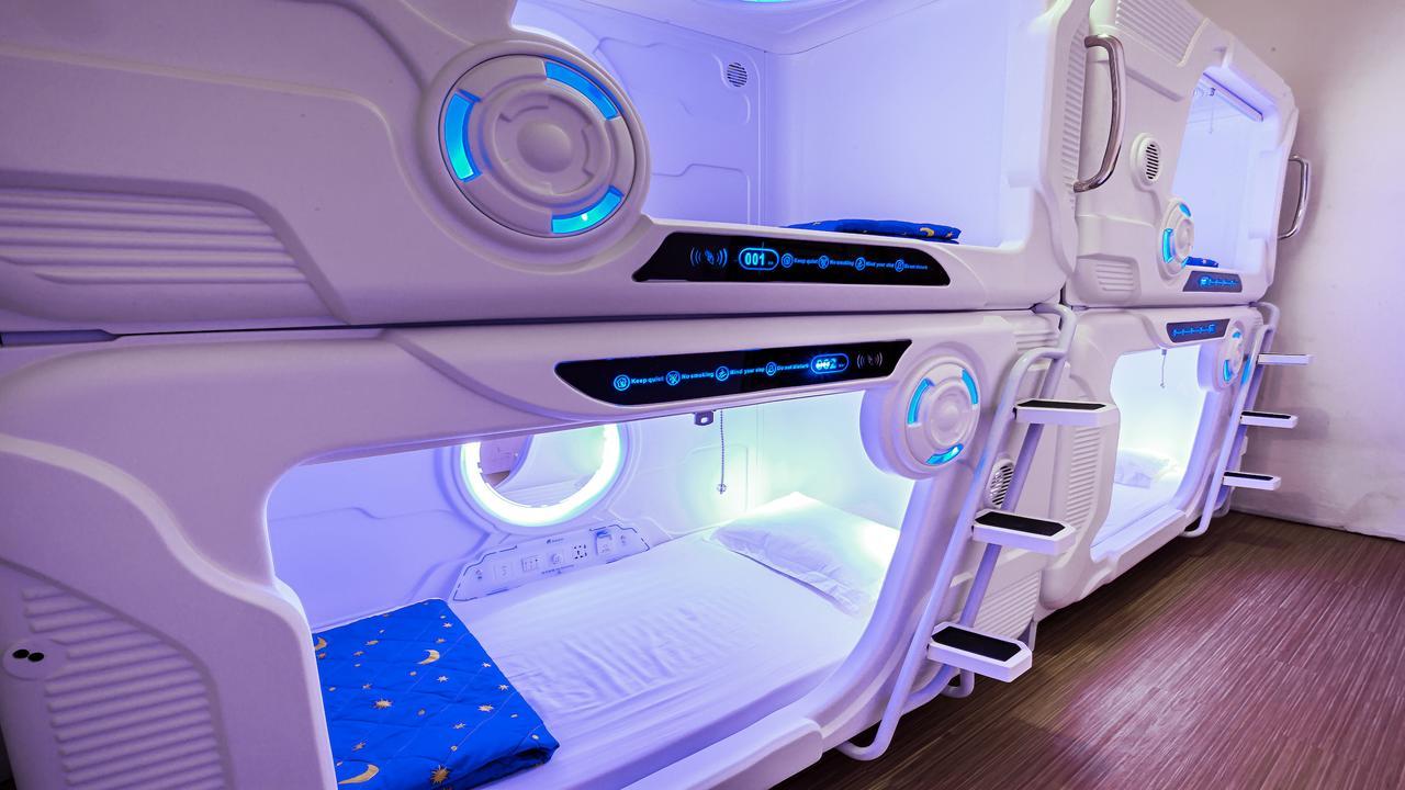 Spacepod@Com Singapore Eksteriør bilde