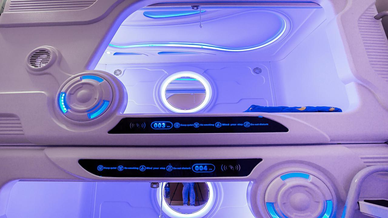 Spacepod@Com Singapore Eksteriør bilde